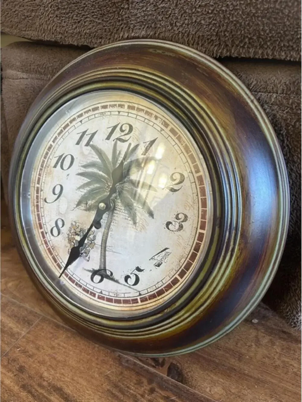 Vintage Style Wall Clock with Palm Tree Design